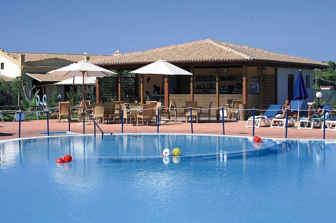 Dolcestate Hotel -Club Campofelice Di Roccella Exterior foto
